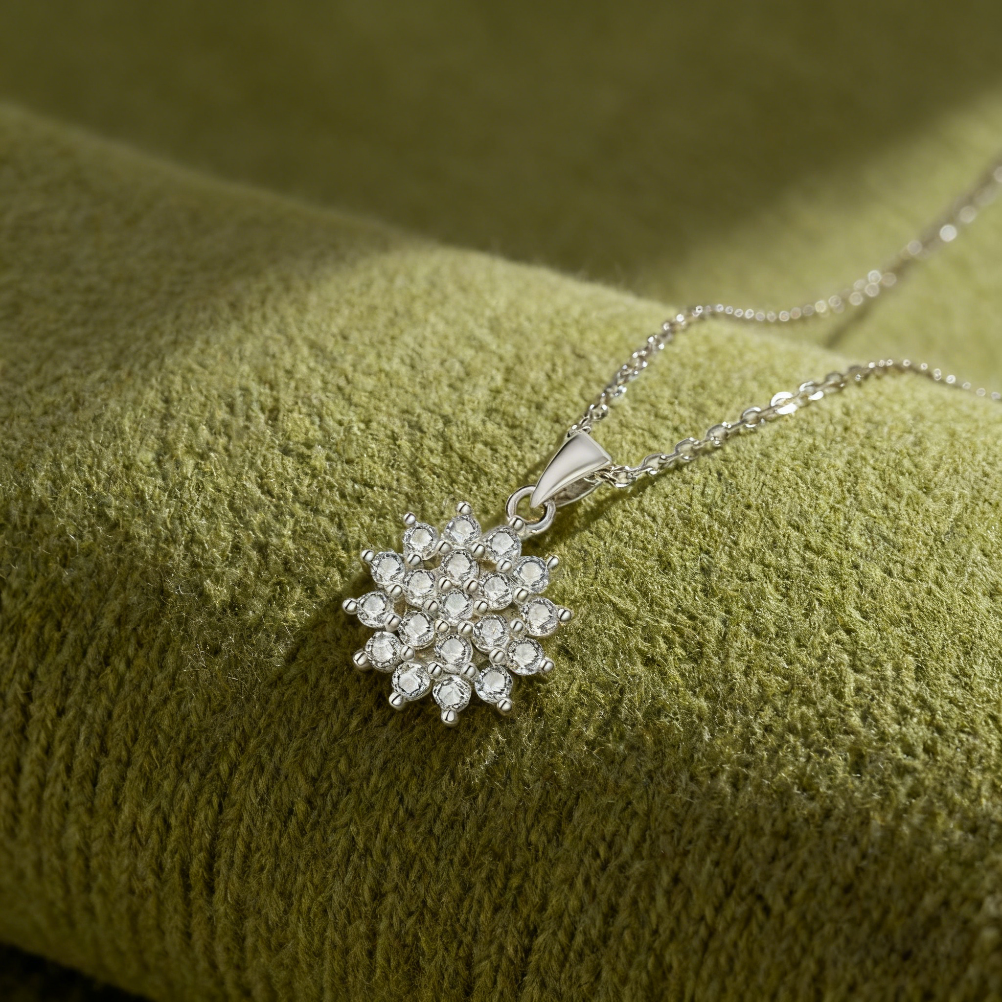 Radiant Sunflower Necklace – Full Pavé Sparkle