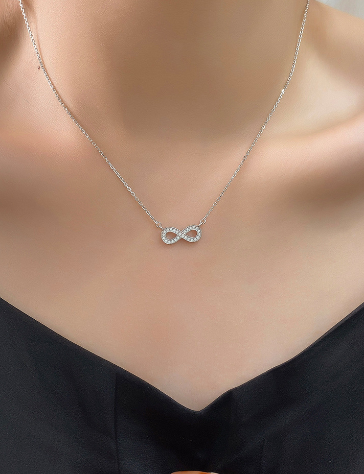 Infinity Twist Necklace – Sterling Silver Möbius