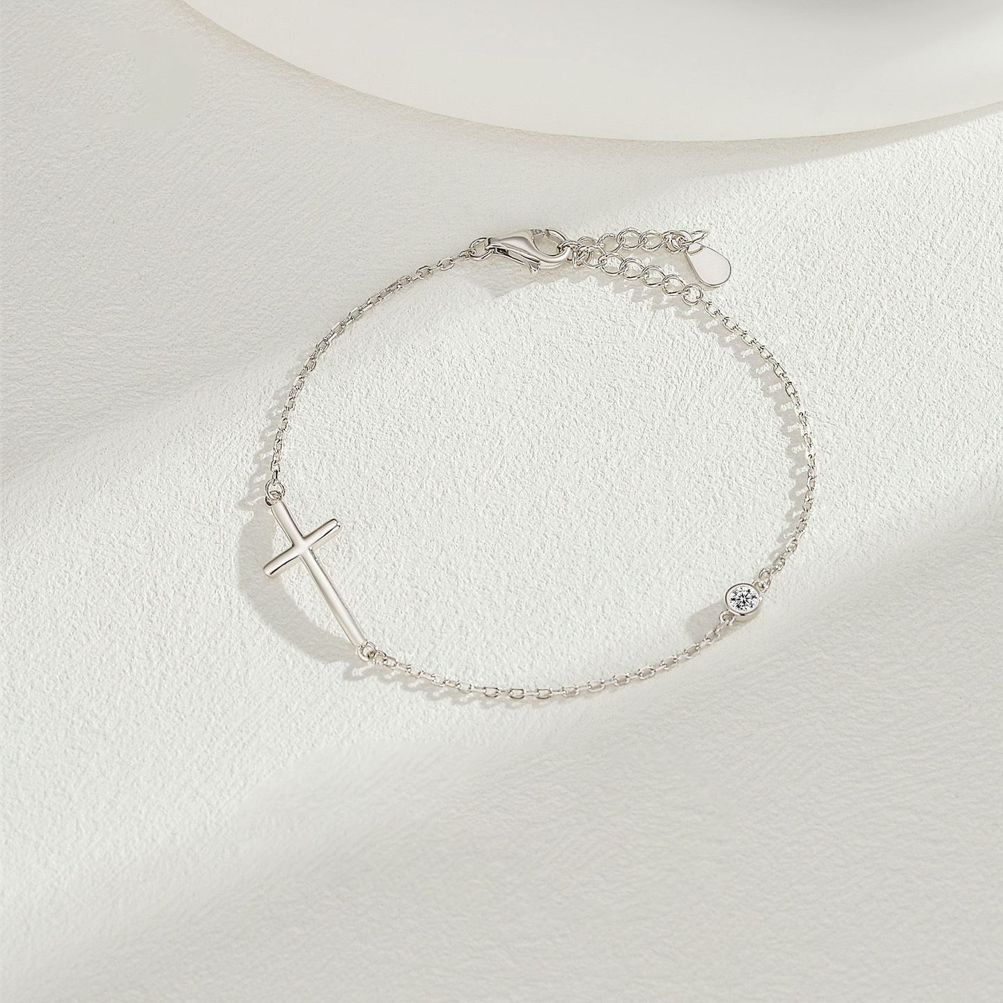 Cross Zircon Bracelet – S925 Silver Symbol of Faith & Protection