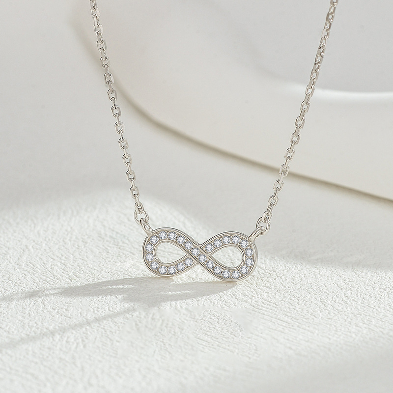 Infinity Twist Necklace – Sterling Silver Möbius