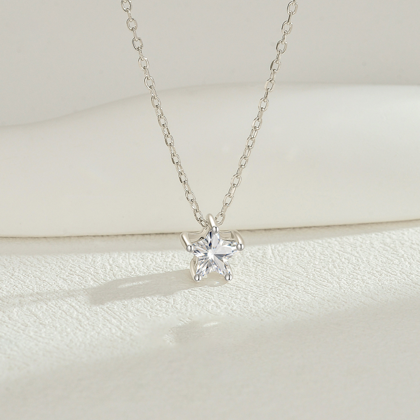 Stellar Necklace – Radiant Star Pendant