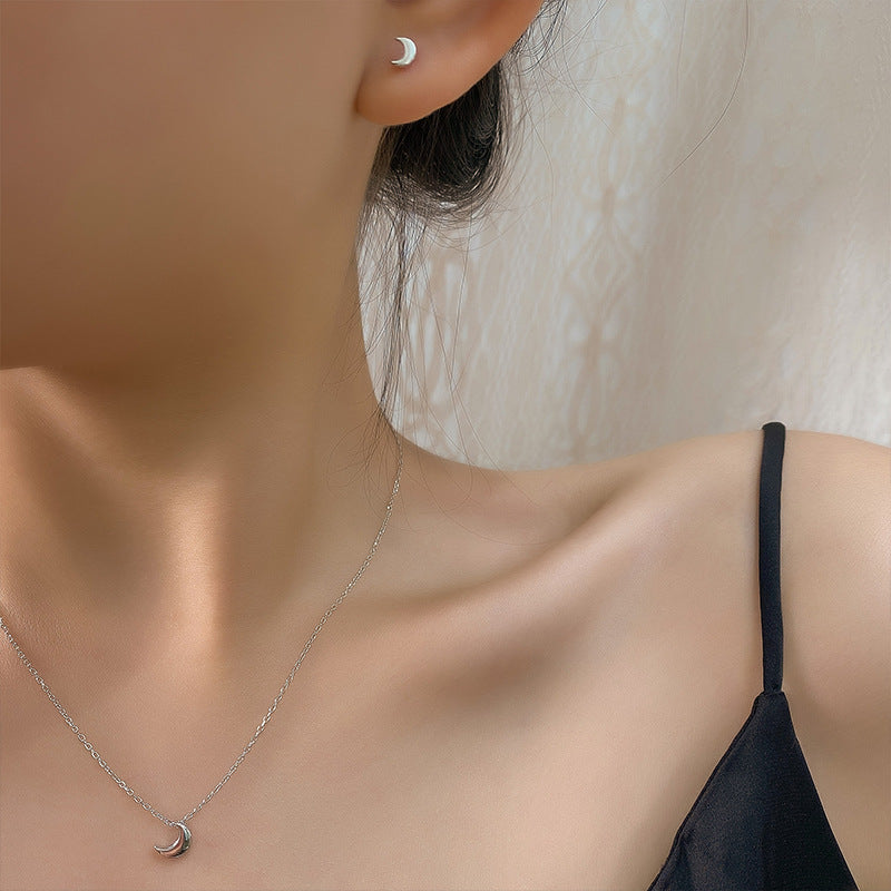 Luna Charm Necklace – Sterling Silver Moon