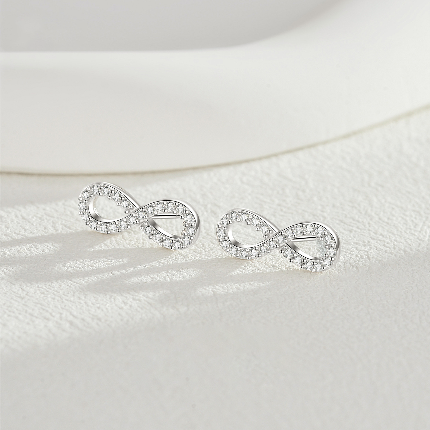 Infinite Möbius Heart Studs – S925 Silver & Zircon, Eternal Love & Devotion