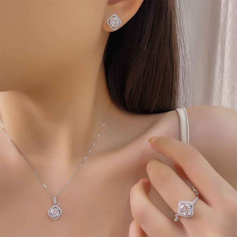 Elysian Necklace – Square Sparkle Harmony