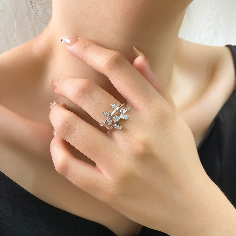 Leaf Motif Zircon Ring – S925 Silver, Vitality & Elegance